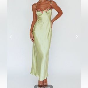 Selfie Leslie ROSE GARDEN FLORAL APPLIQUE MIDI DRESS LIME